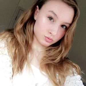 Meet your Posher, Isabelle